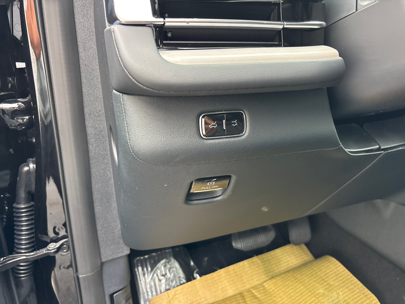 New 2026 Lincoln Navigator Reserve AWD/4WD image 13