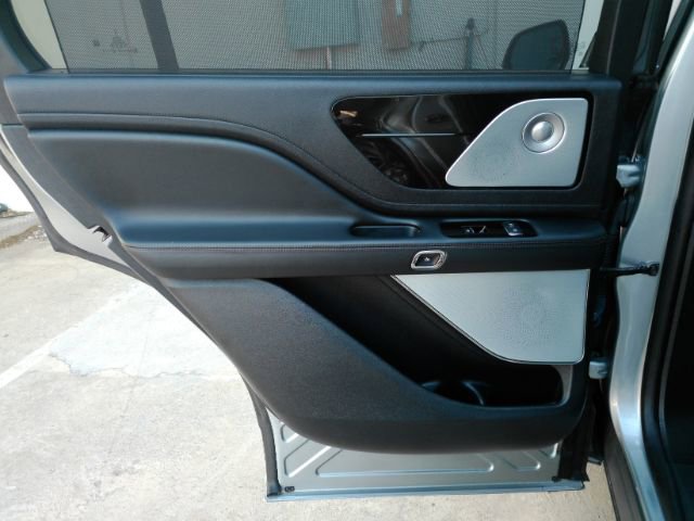 Used 2020 Lincoln Aviator Grand Touring w/ Equipment Group 301A AWD/4WD image 20