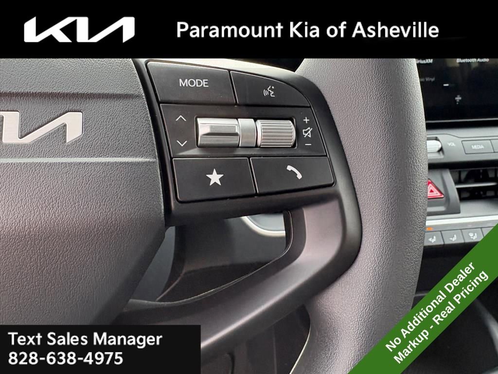 New 2026 Kia K4 LXS image 13