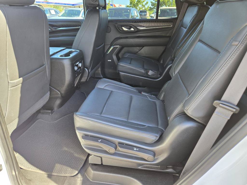 Used 2023 GMC Yukon Denali RWD image 17