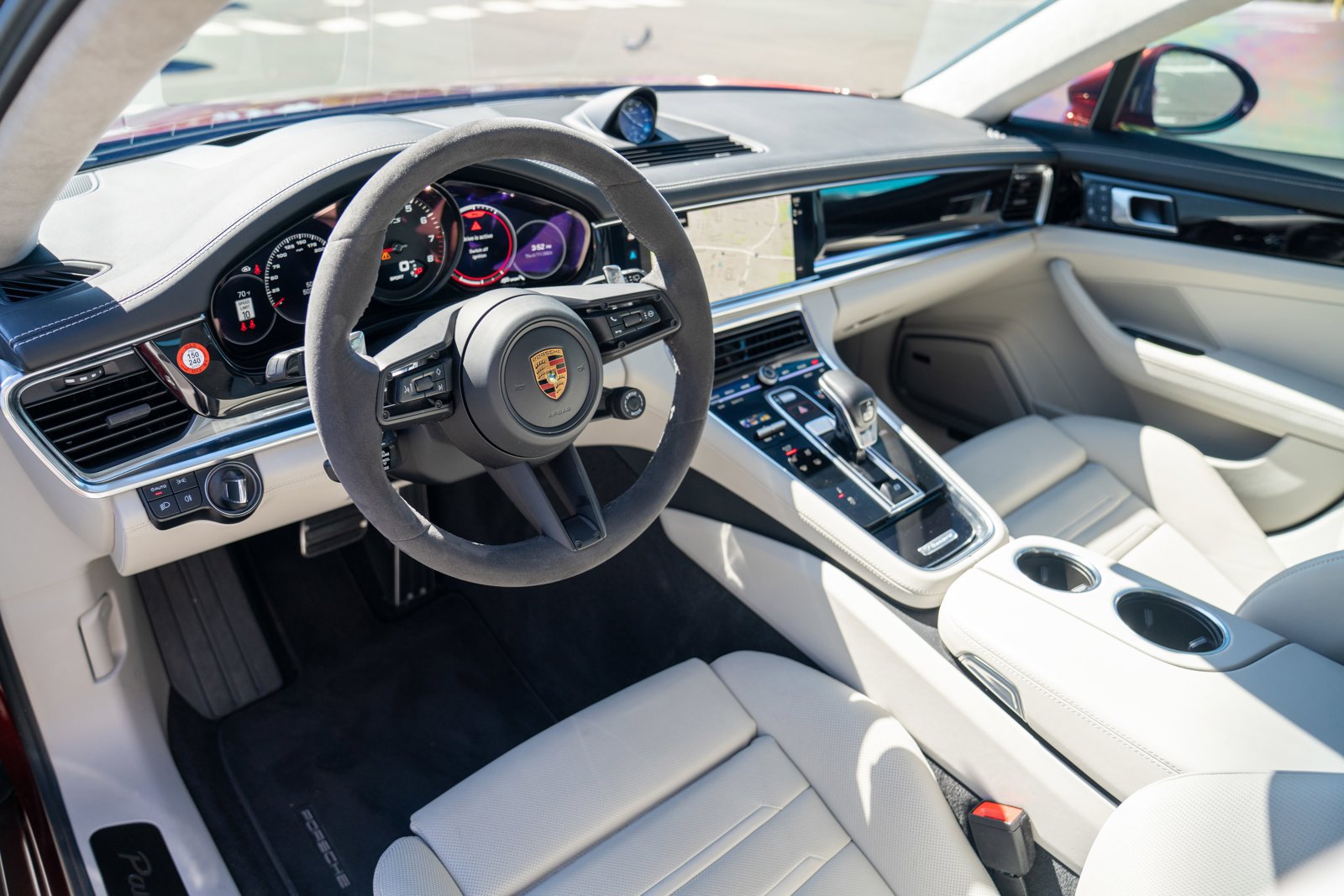 Certified 2022 Porsche Panamera GTS AWD/4WD image 4