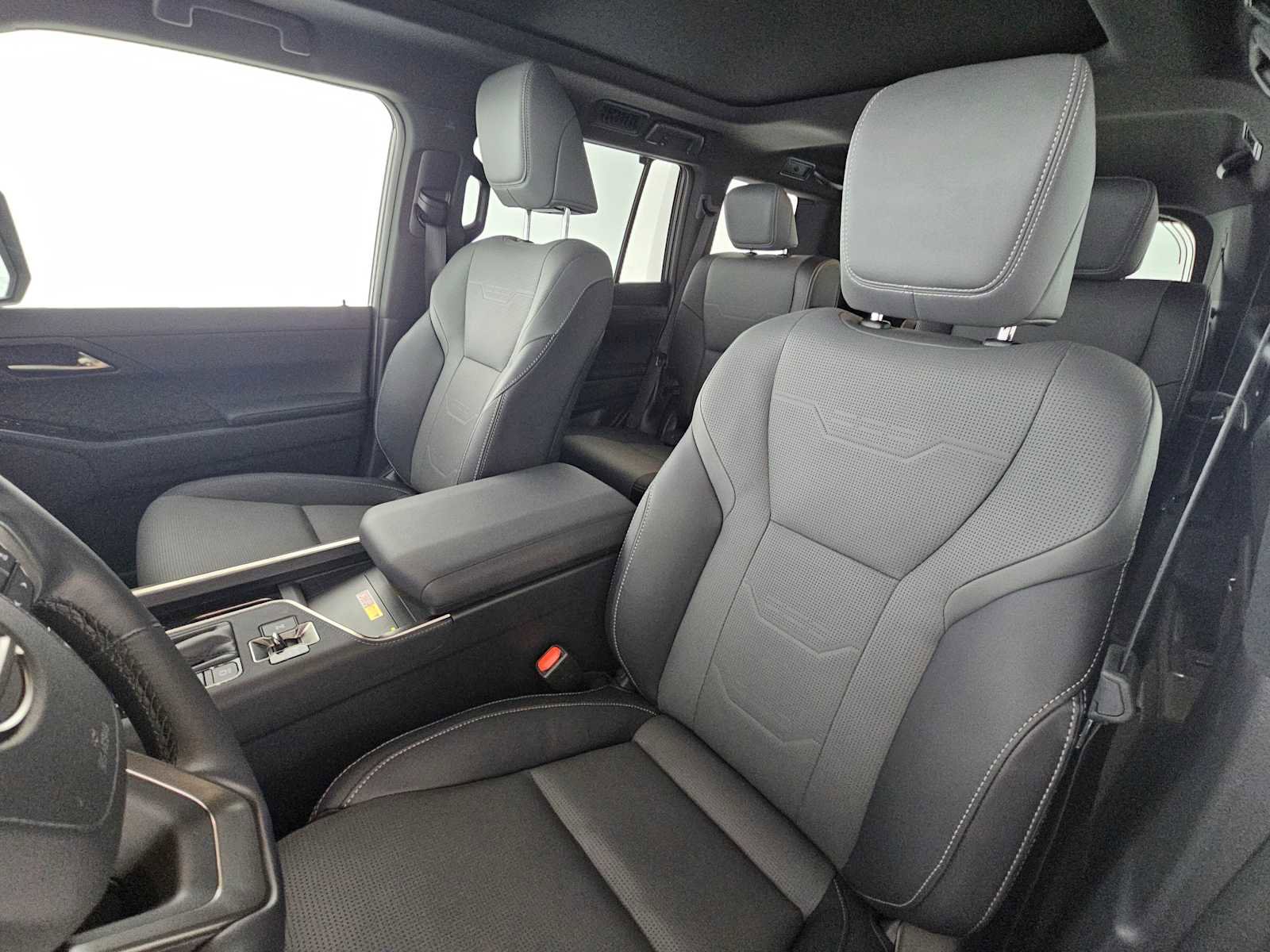 Used 2025 Lexus GX 550 w/ Accessory Package (31) image 23