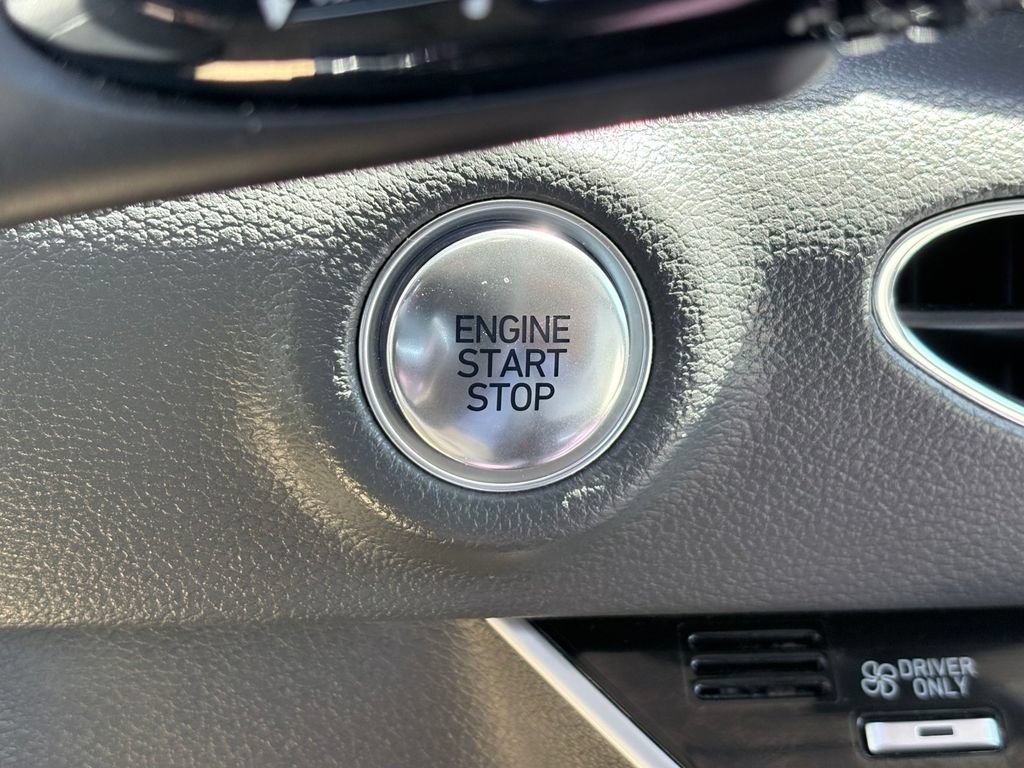 Used 2023 Hyundai Sonata Limited FWD image 18
