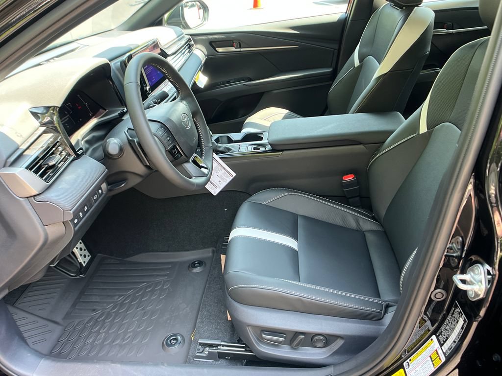 New 2026 Toyota Camry SE w/ Convenience Package FWD image 9