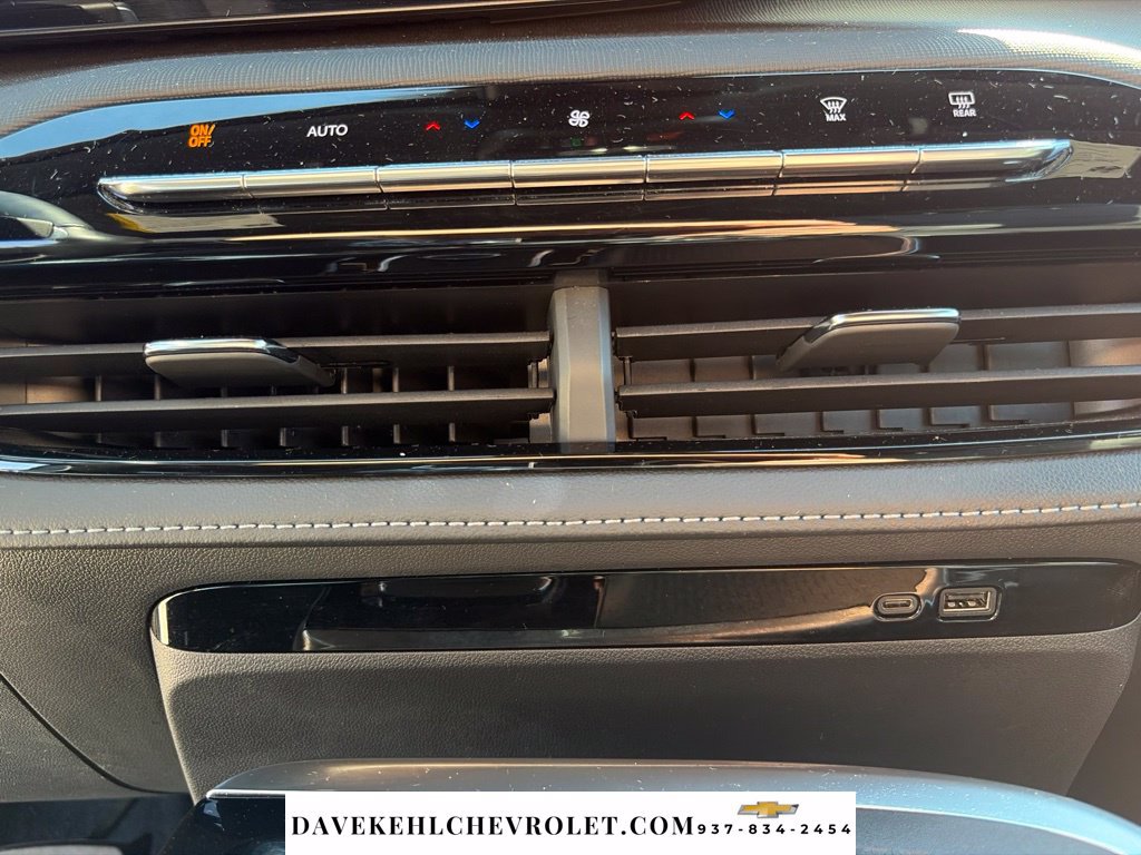 Used 2026 Buick Enclave Sport Touring AWD/4WD image 17
