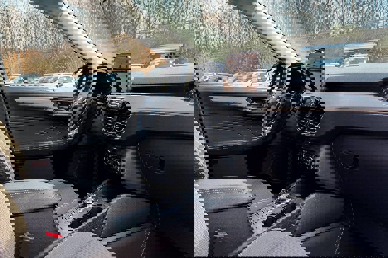 Used 2022 Ford Escape SE w/ Convenience Package AWD/4WD image 12