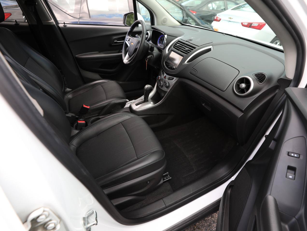 Used 2016 Chevrolet Trax LT w/ LT Convenience Package FWD image 10