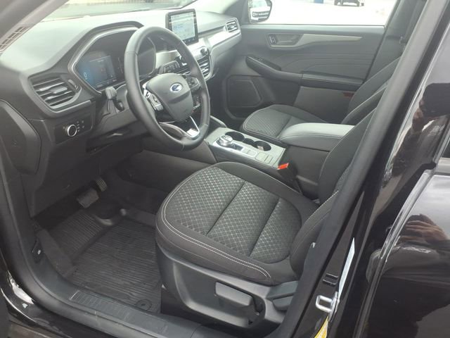 Certified 2025 Ford Escape Active w/ Cold Weather Package image 12