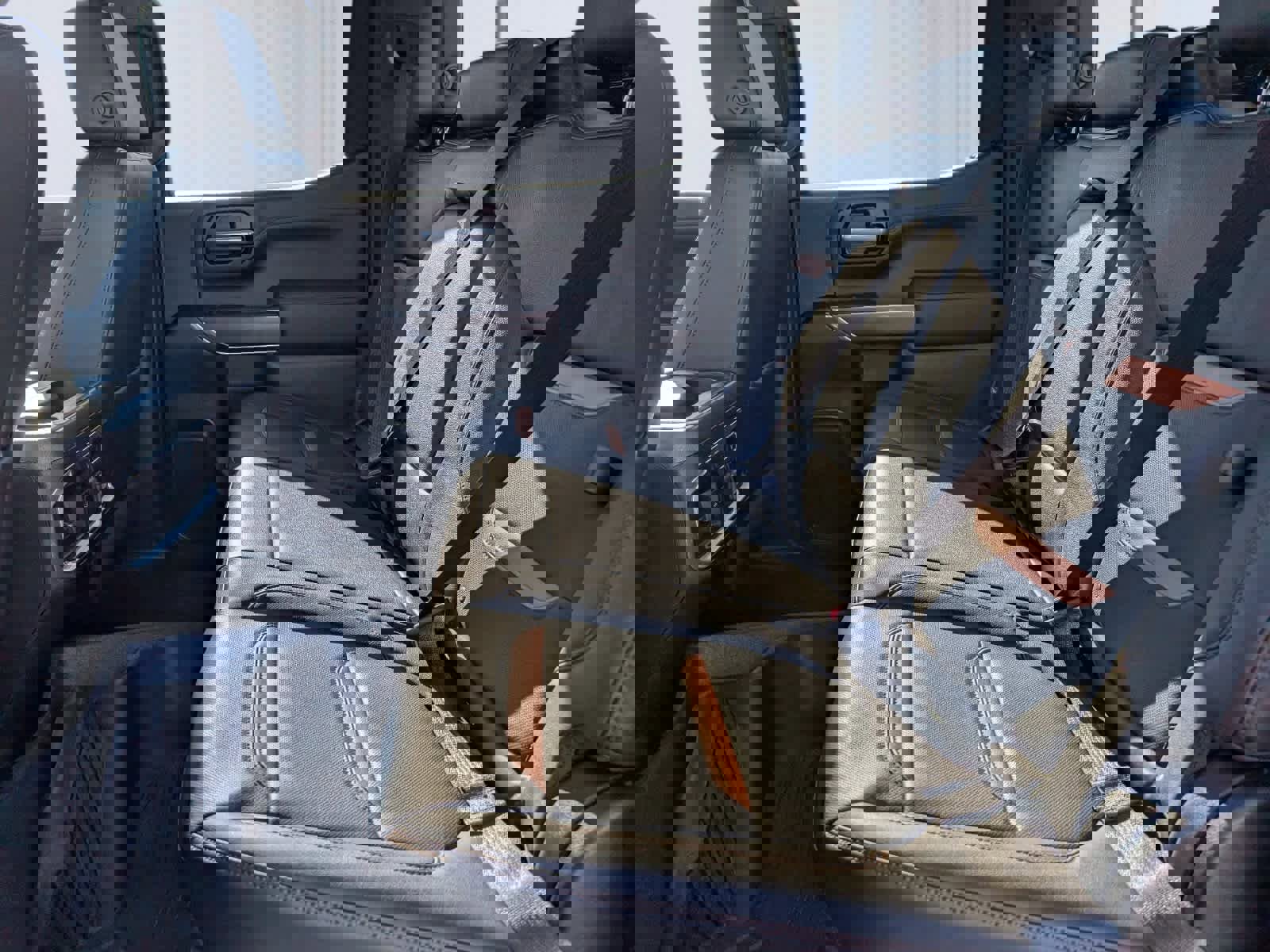 Used 2021 GMC Sierra 1500 AT4 w/ AT4 Value Package image 14