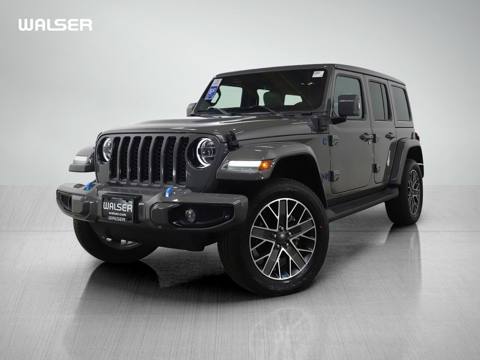 Used 2023 Jeep Wrangler Unlimited Sahara AWD/4WD image 1
