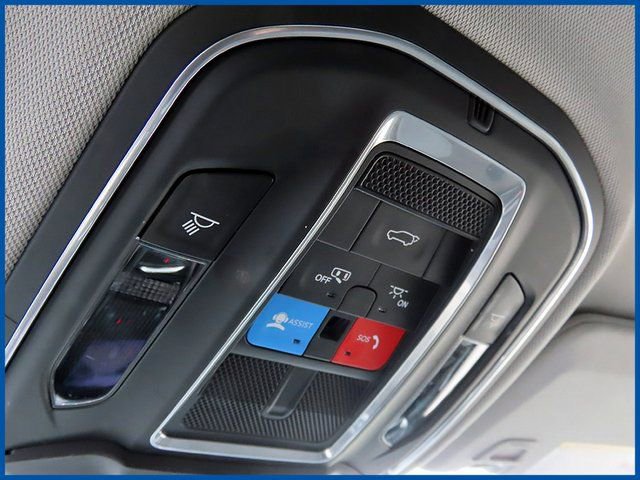 Used 2023 Jeep Grand Cherokee Laredo w/ Luxury Tech Group I AWD/4WD image 18