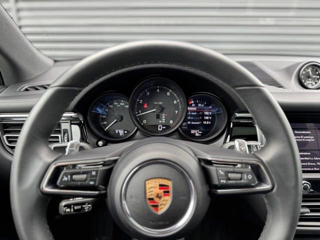 Certified 2025 Porsche Macan image 21