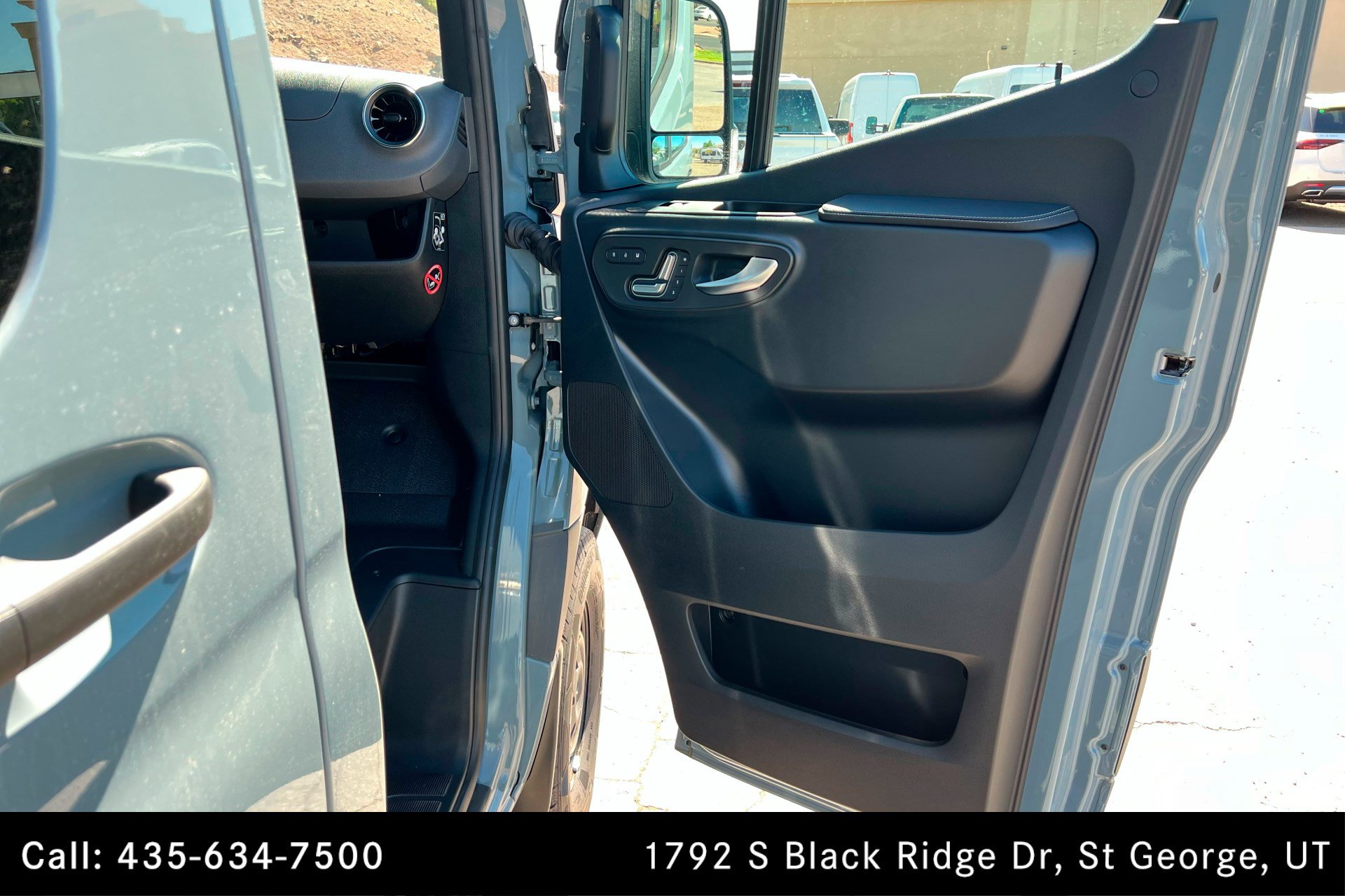 Used 2025 Mercedes-Benz Sprinter 2500 image 20