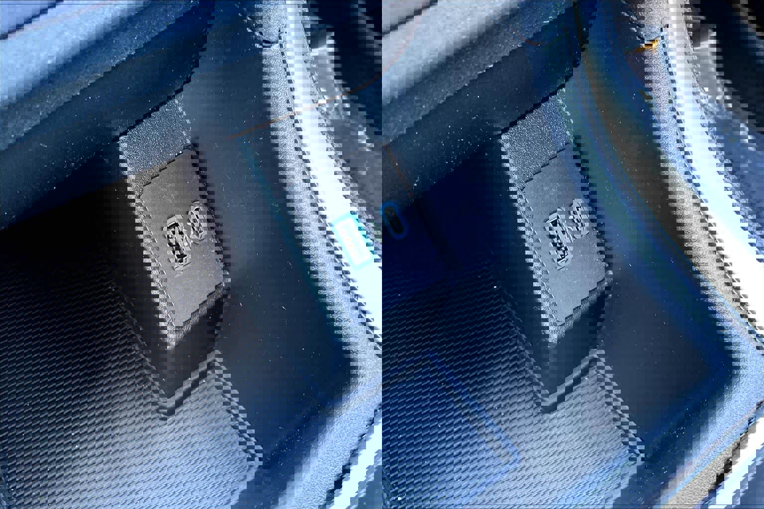 Used 2022 Ford Edge SE w/ Black Appearance Package image 35