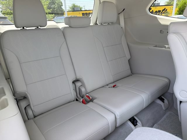 New 2026 Buick Enclave Avenir w/ Super Cruise Package AWD/4WD image 23
