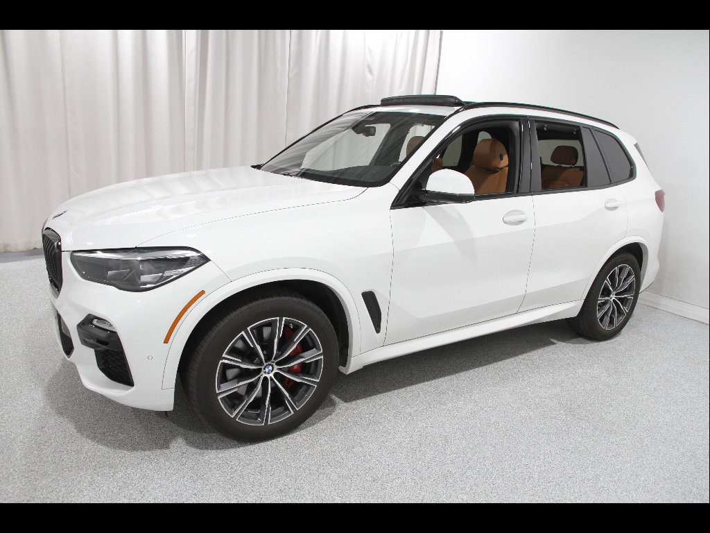 Used 2021 BMW X5 xDrive40i w/ M Sport Package AWD/4WD image 3