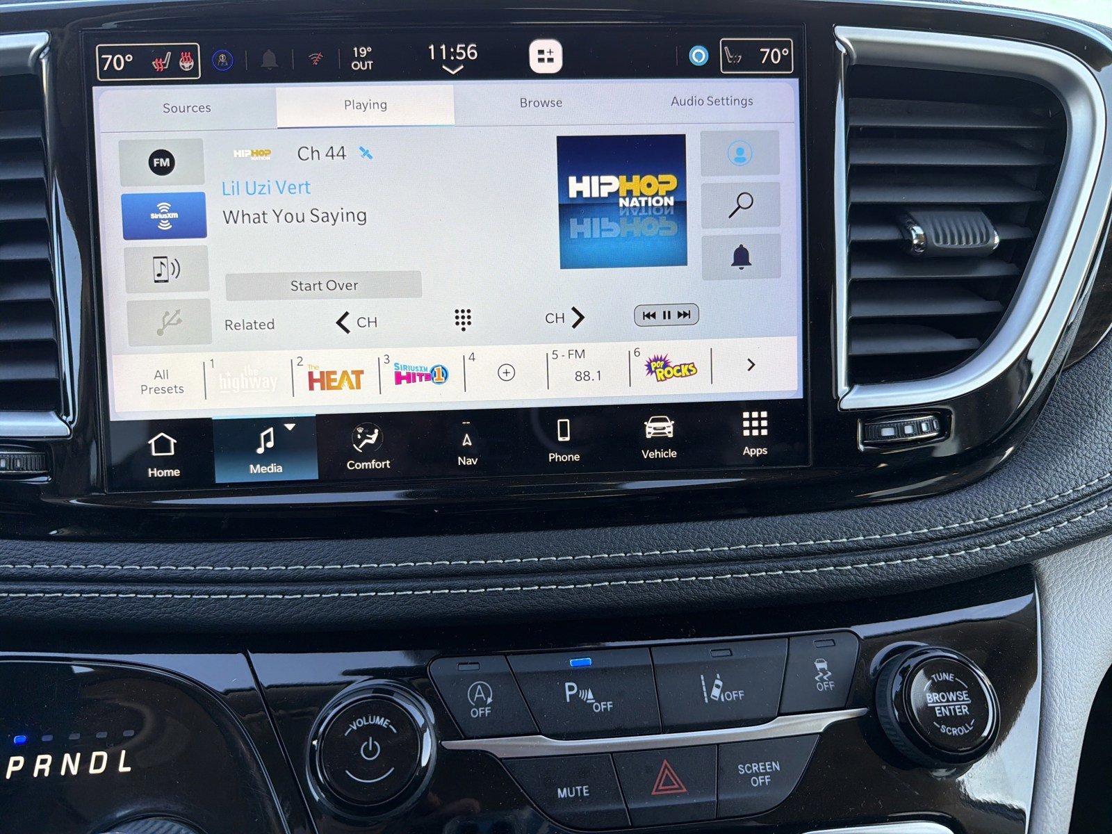 Used 2023 Chrysler Pacifica Limited image 22