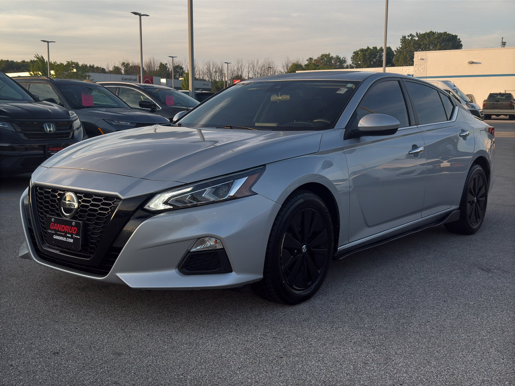 Used 2022 Nissan Altima 2.5 SV AWD/4WD image 2