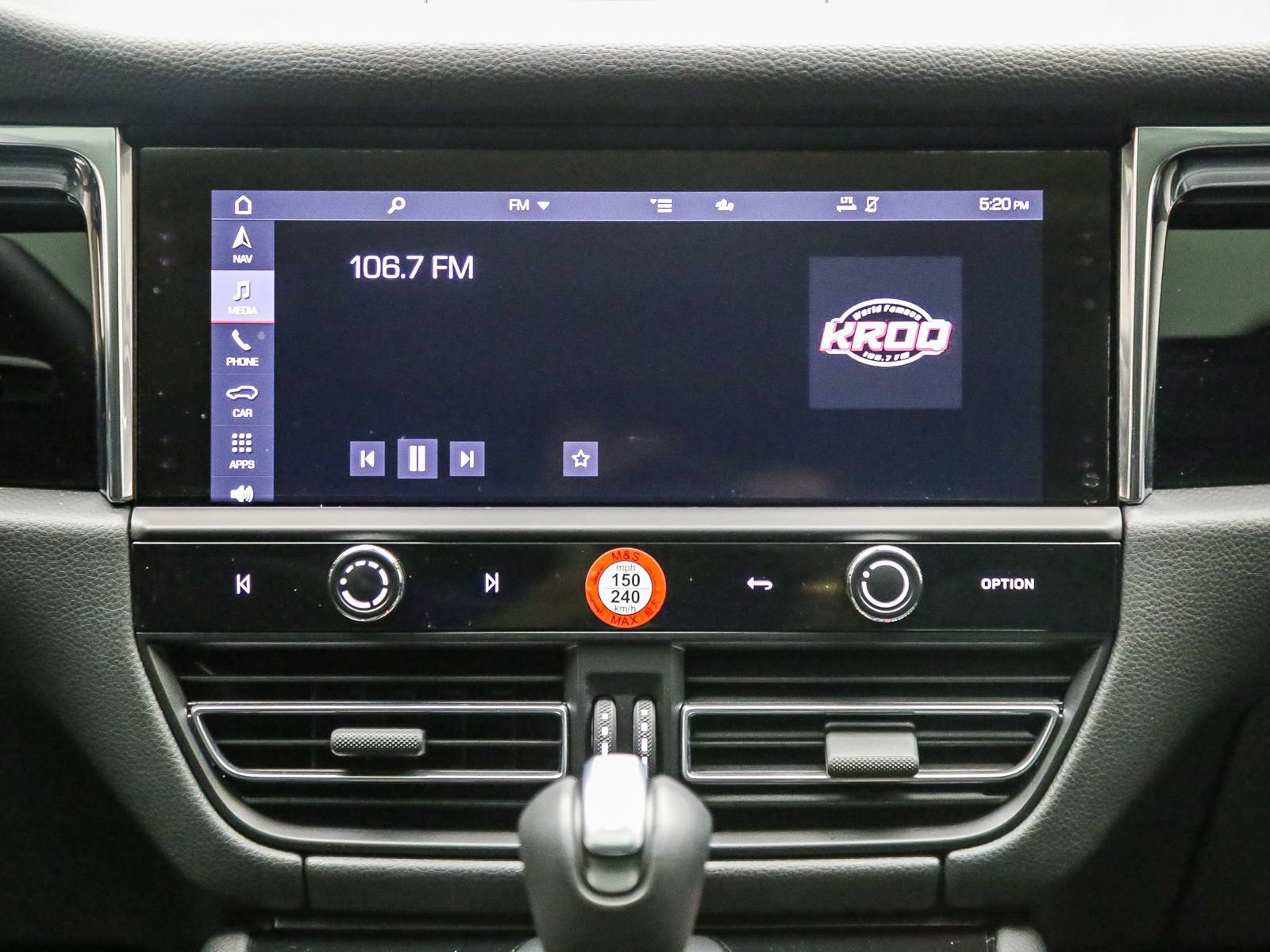 Certified 2026 Porsche Macan AWD/4WD image 18