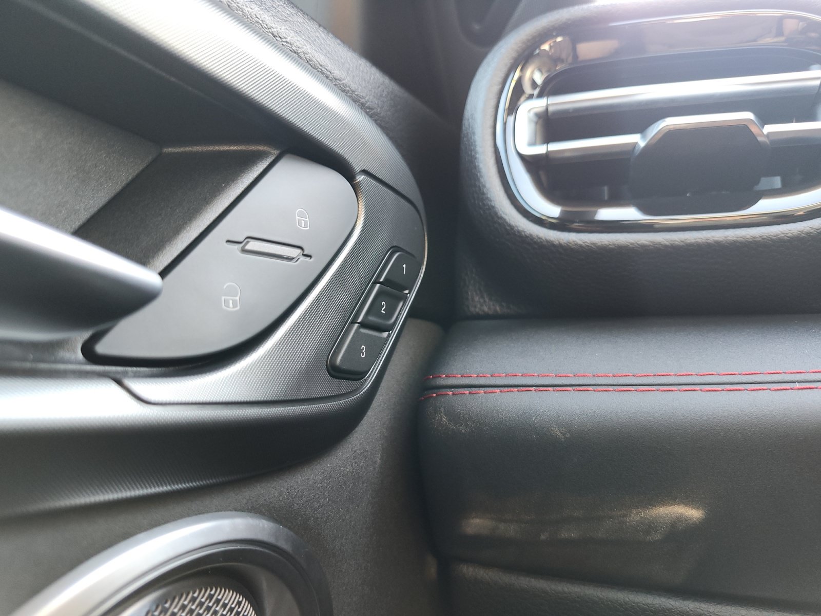 Used 2024 Dodge Hornet R/T Plus AWD/4WD image 26