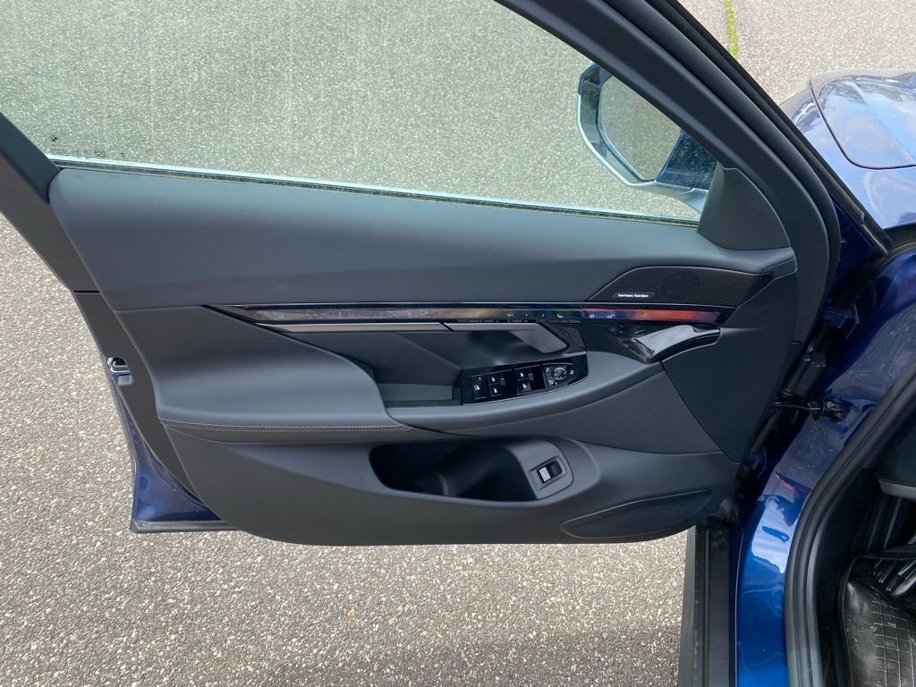 New 2026 BMW i5 eDrive40 AWD/4WD image 12