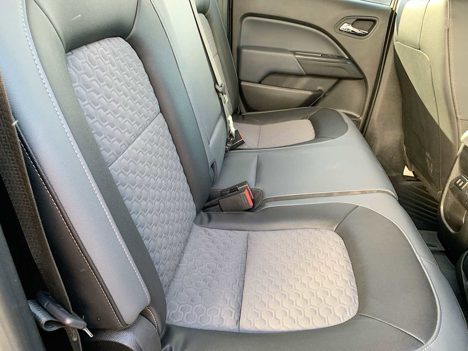 Certified 2016 Chevrolet Colorado Z71 w/ Z71 Midnight Edition image 23