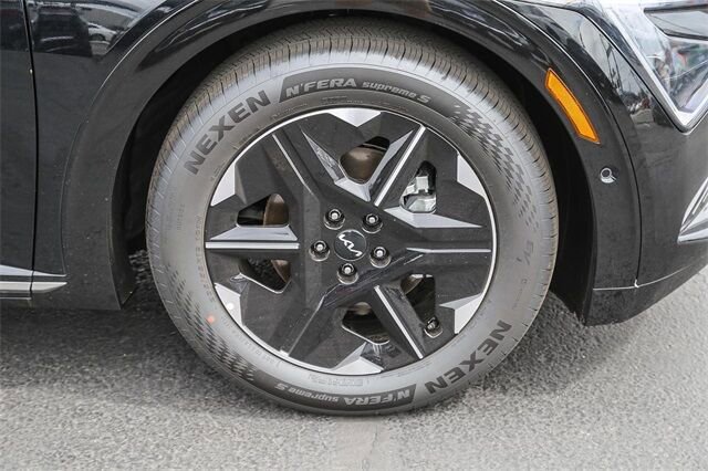 New 2025 Kia EV6 Wind image 11