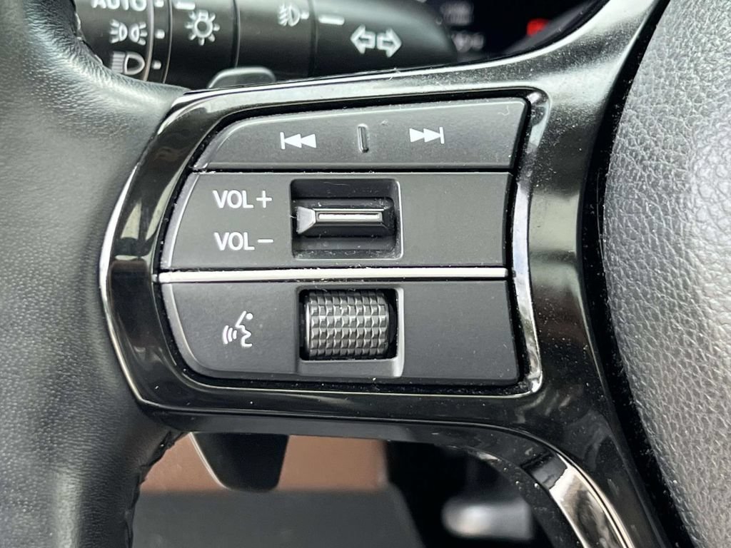 Used 2023 Honda Pilot Elite image 23