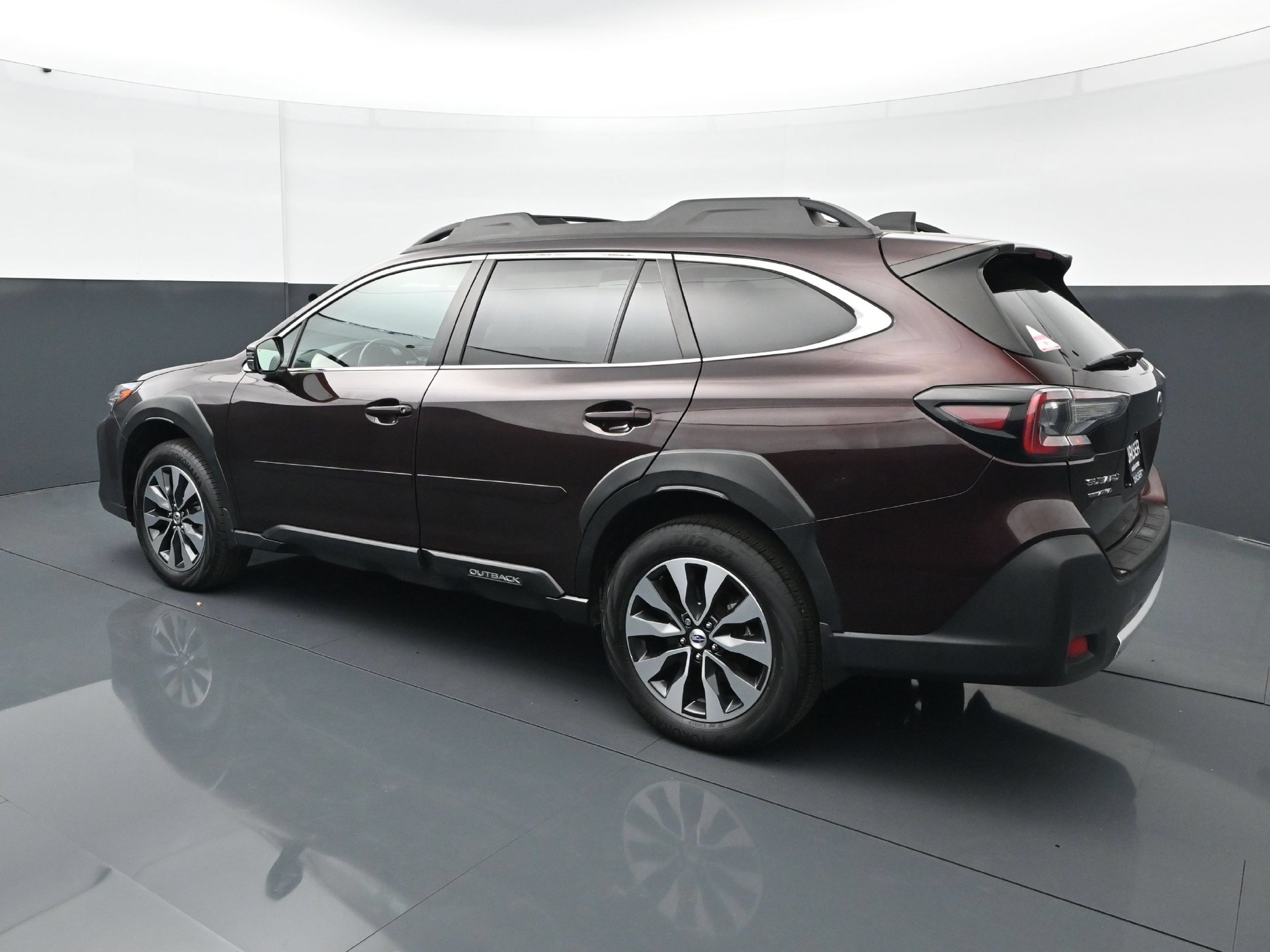 Used 2024 Subaru Outback Limited AWD/4WD image 4