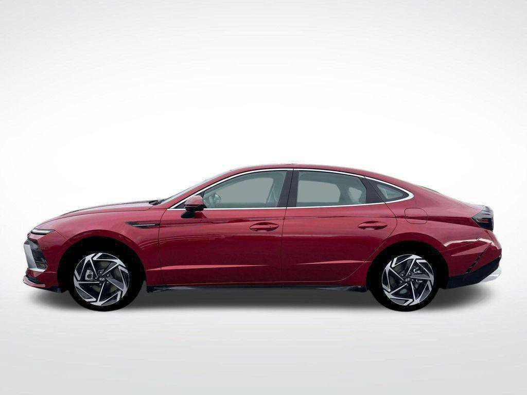 New 2026 Hyundai Sonata SEL FWD image 3