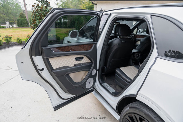 Used 2022 Bentley Bentayga Speed image 69