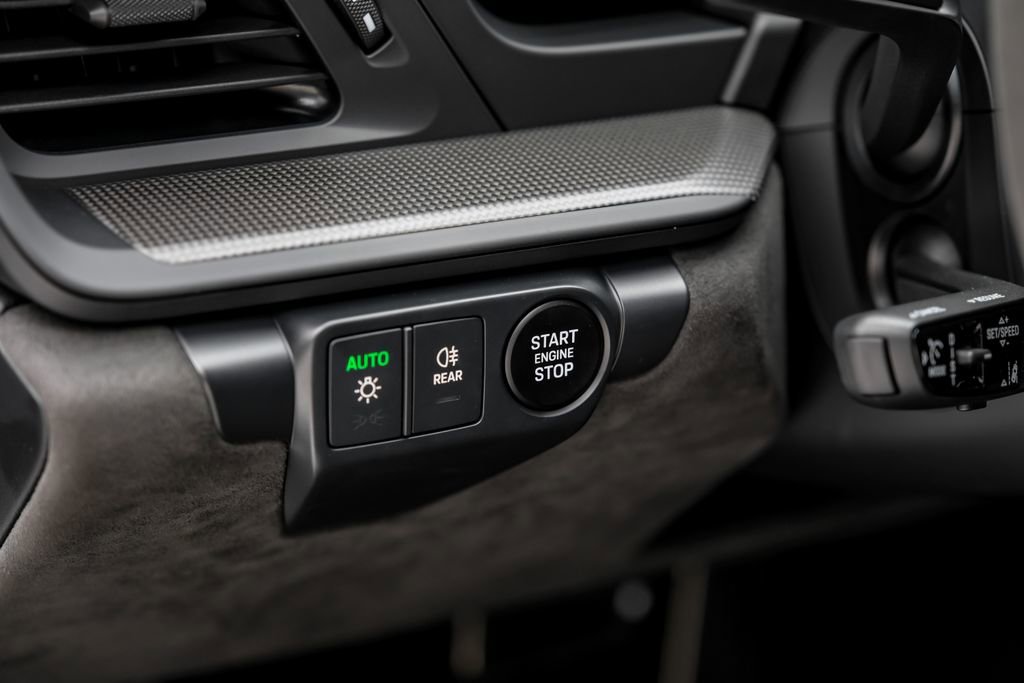 Used 2025 Porsche 911 Carrera 4 GTS image 24