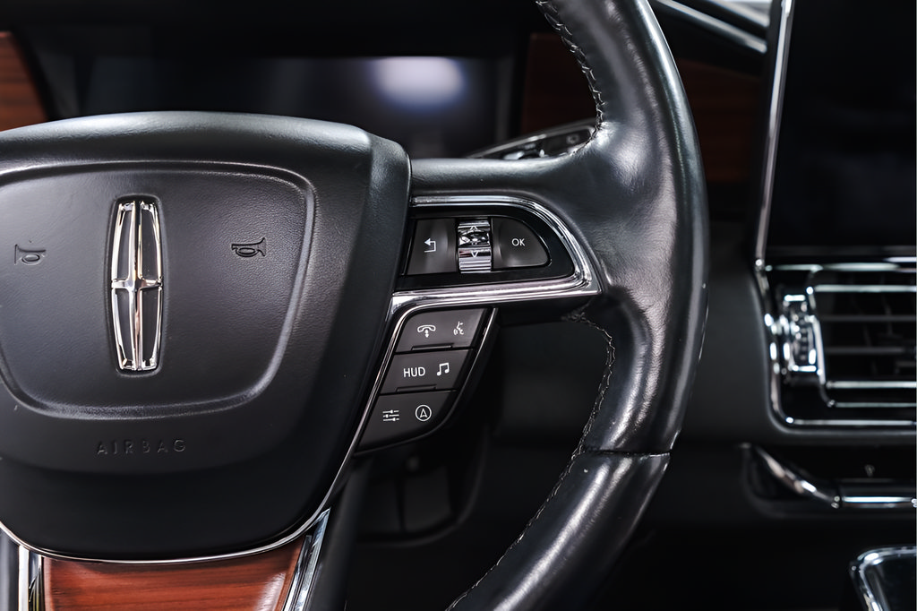 Used 2023 Lincoln Navigator Reserve AWD/4WD image 13