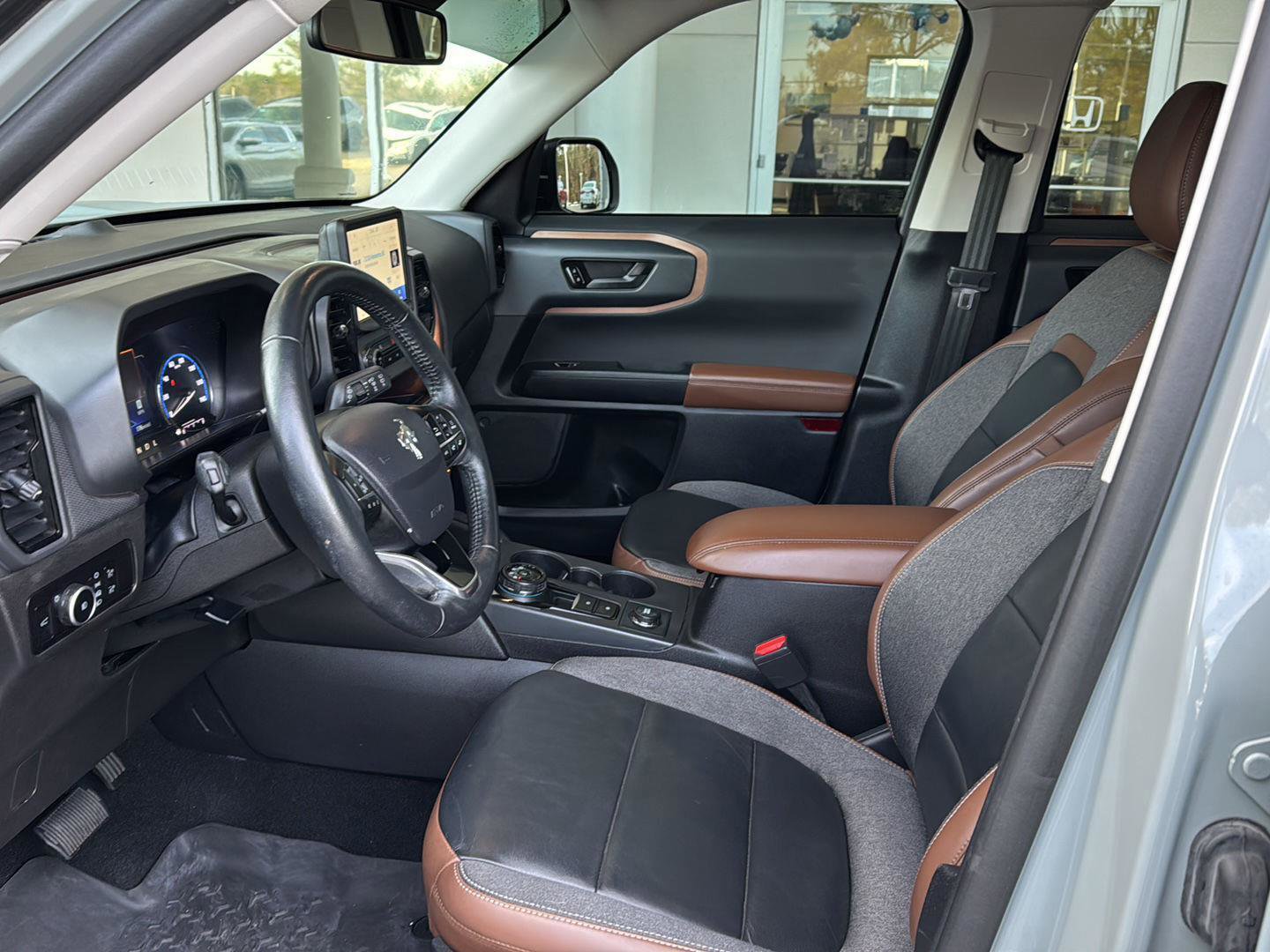 Used 2023 Ford Bronco Sport Outer Banks image 8