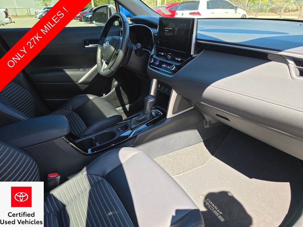 Used 2023 Toyota Corolla Cross XSE w/ Convenience Package image 13