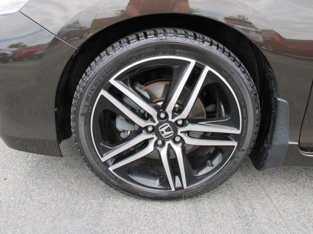 Used 2016 Honda Accord Touring image 10