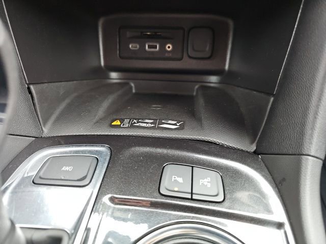 Used 2023 Chevrolet Equinox Premier image 20