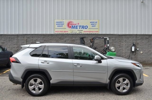 Used 2024 Toyota RAV4 XLE w/ Convenience Package AWD/4WD image 9