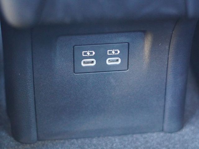 Used 2024 Toyota Prius LE image 30
