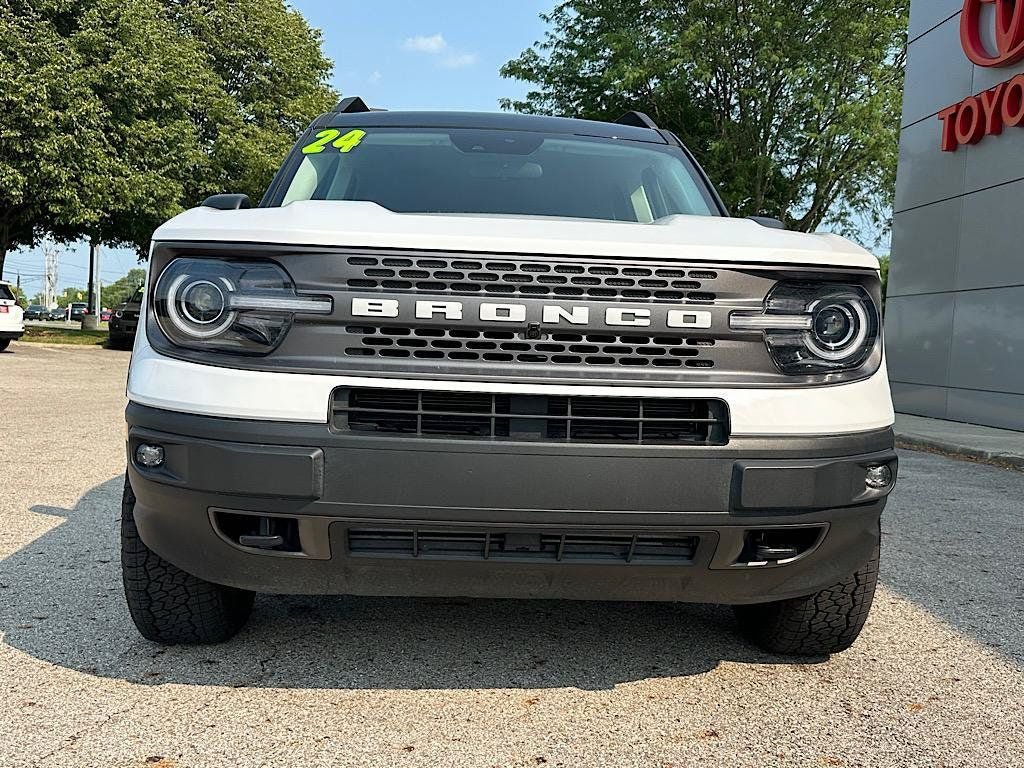 Used 2024 Ford Bronco Sport Badlands AWD/4WD image 9
