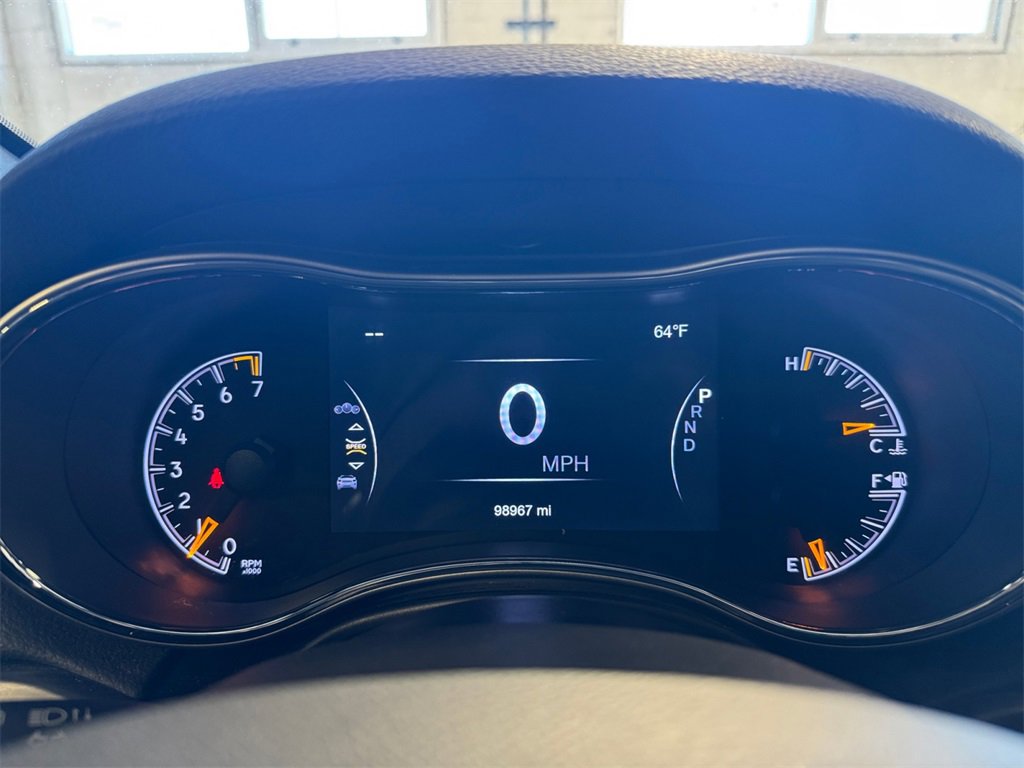 Used 2020 Jeep Grand Cherokee Laredo image 16