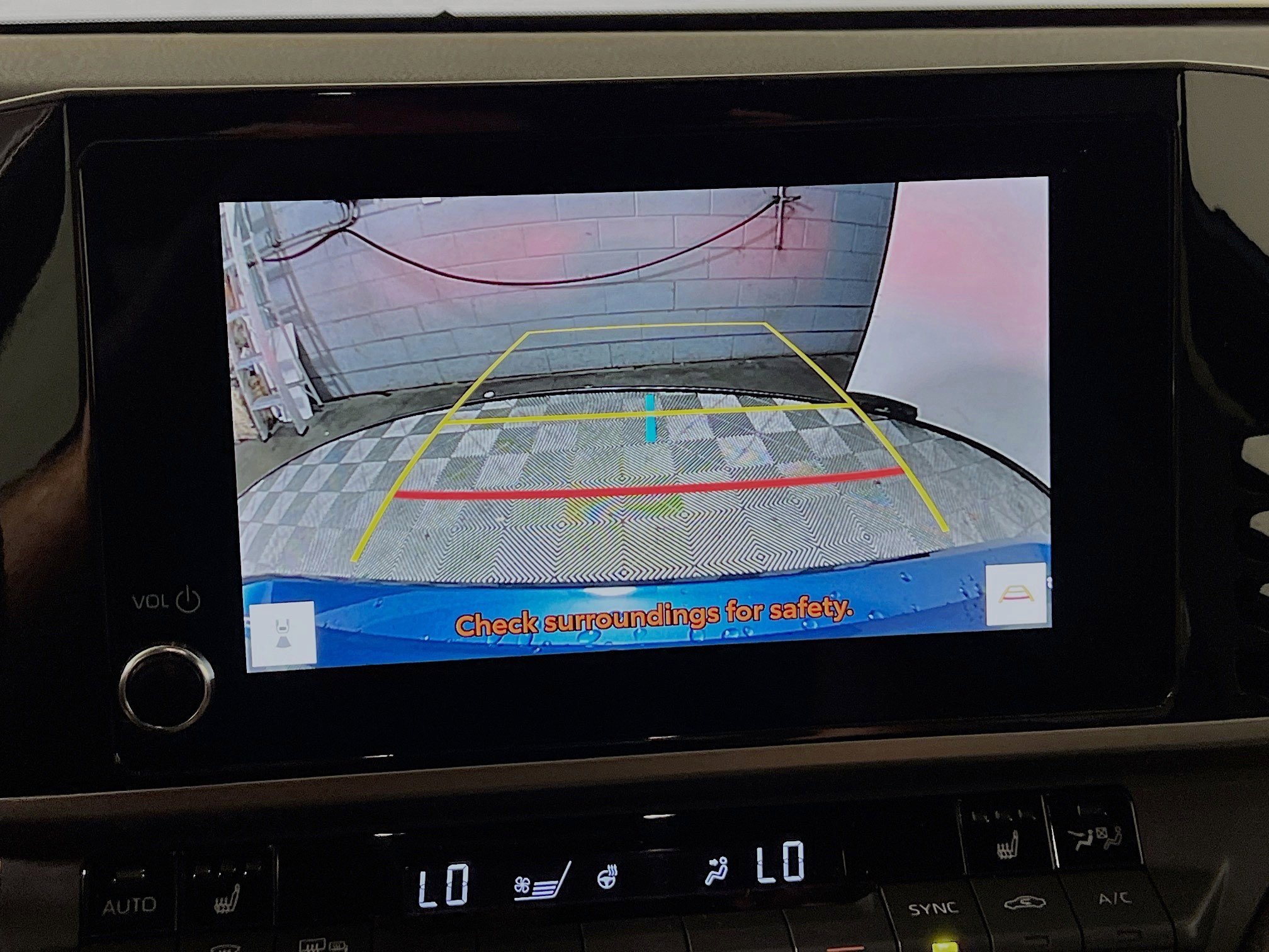 Used 2025 Toyota Camry SE w/ Convenience Package image 28