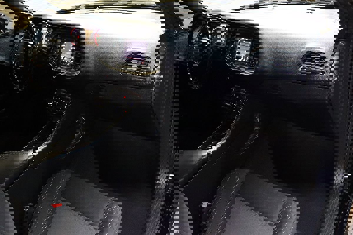 Used 2020 Dodge Challenger SXT w/ Driver Convenience Group image 52