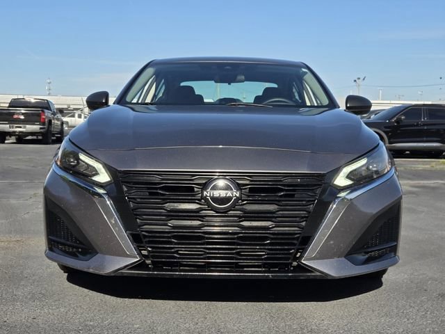 Used 2024 Nissan Altima 2.5 S FWD image 8