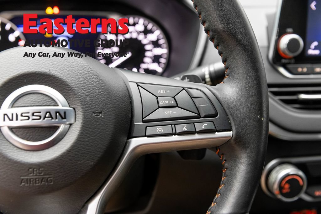 Used 2022 Nissan Altima 2.5 SR FWD image 16