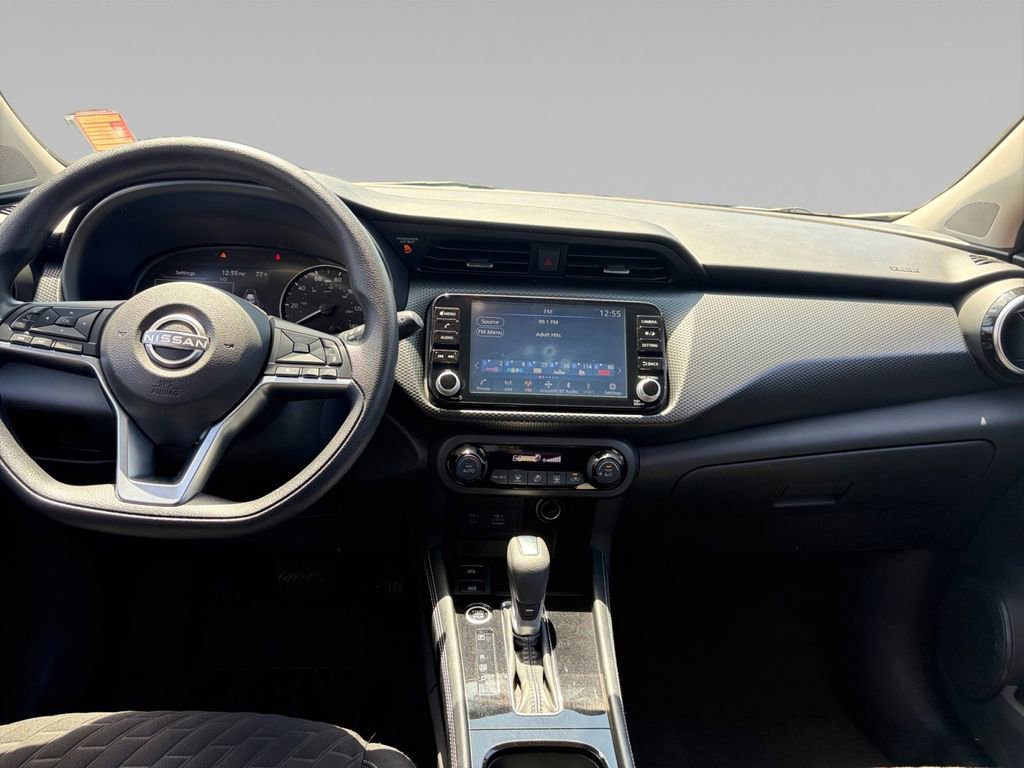 Used 2022 Nissan Kicks SV FWD image 11