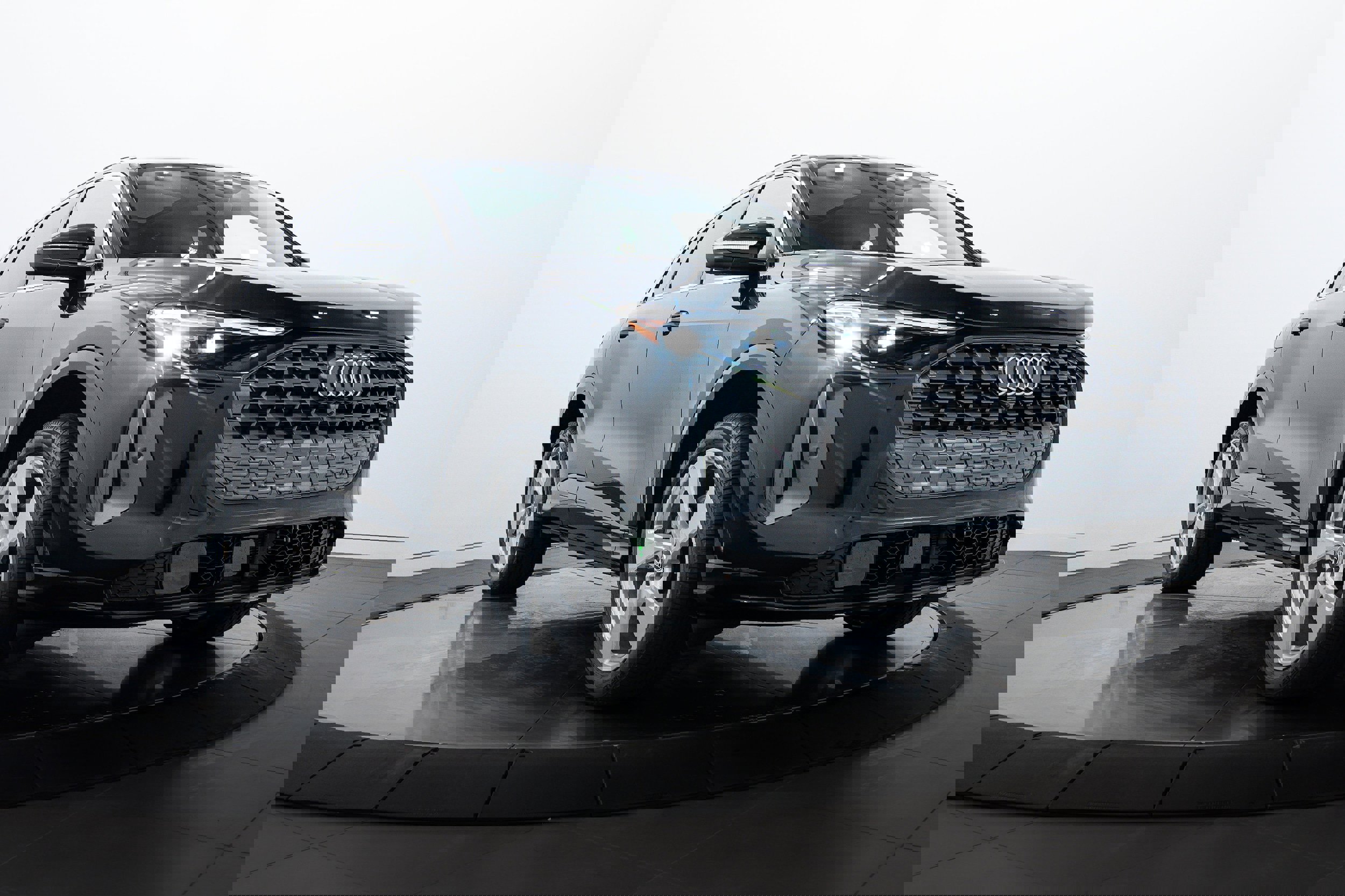 New 2025 Audi Q5 Premium Plus image 1