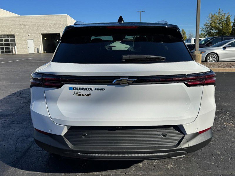 New 2026 Chevrolet Equinox EV LT image 4