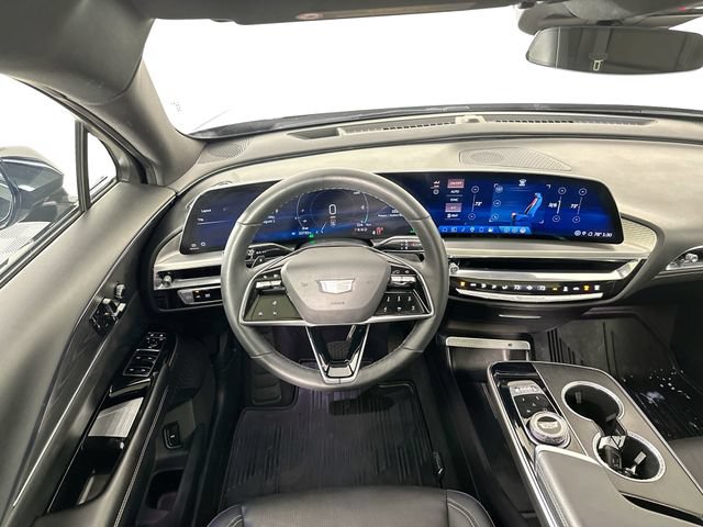 Used 2024 Cadillac Lyriq Luxury AWD/4WD image 11