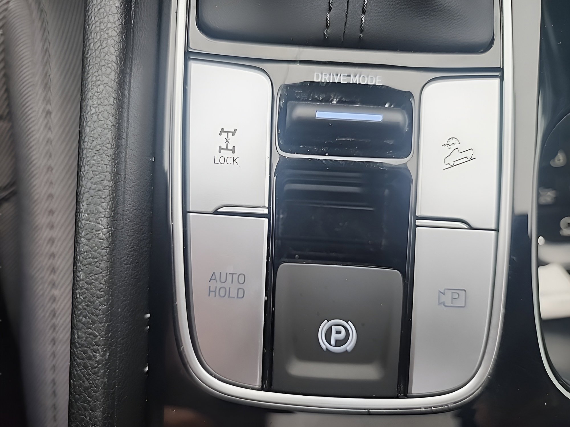 Used 2024 Hyundai Santa Cruz SEL w/ Activity Package image 24